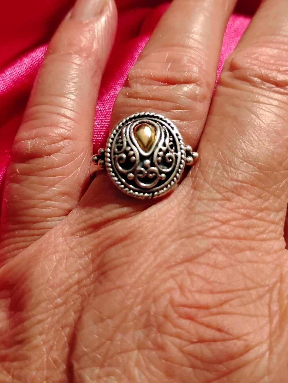 925/18k Indonesian Ring
